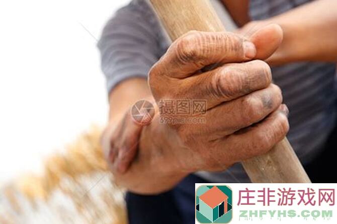 手残党也能超神！代号：红月战神如何快速刷经验，做到超人一步？好玩吗？